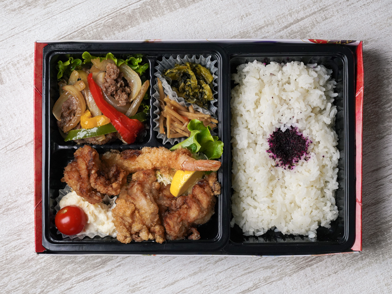 鶏の唐揚げ＆牛焼肉膳