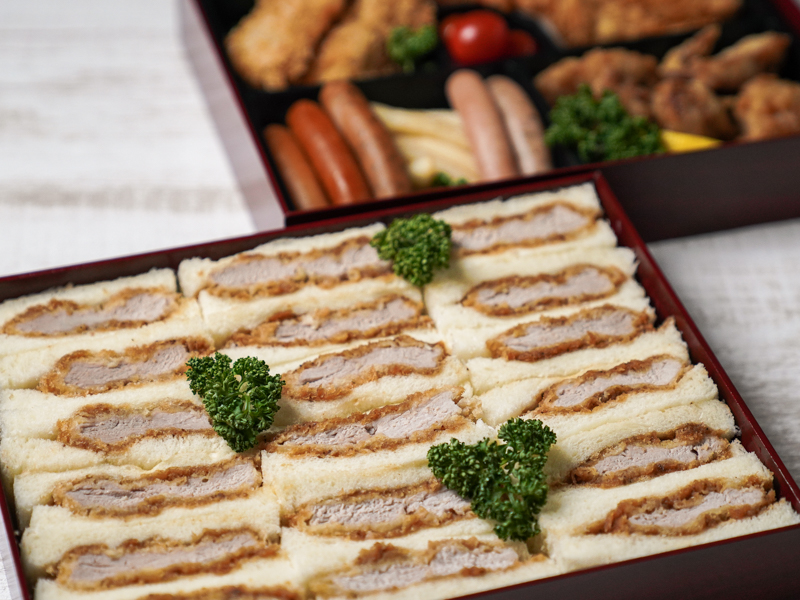 ヒレかつサンド2段重折