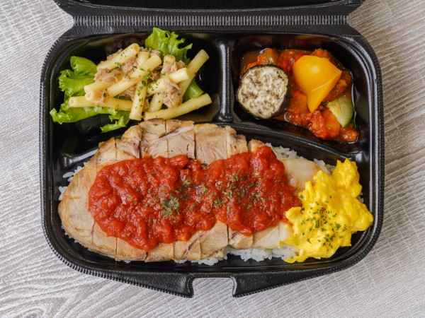 【選べるソース】炭火焼き厚切り豚肩ロースステーキ弁当