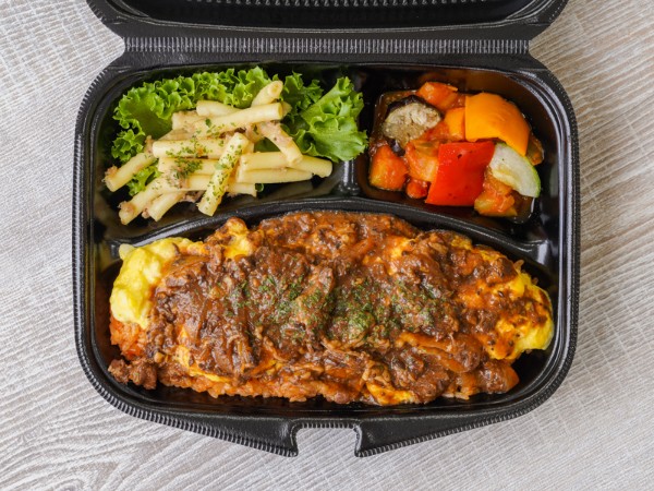 ふわとろエッグとハッシュドビーフ弁当