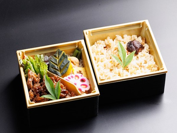 国産A5和牛しっとり焼肉とお出汁豊かな五目炊き込み膳
