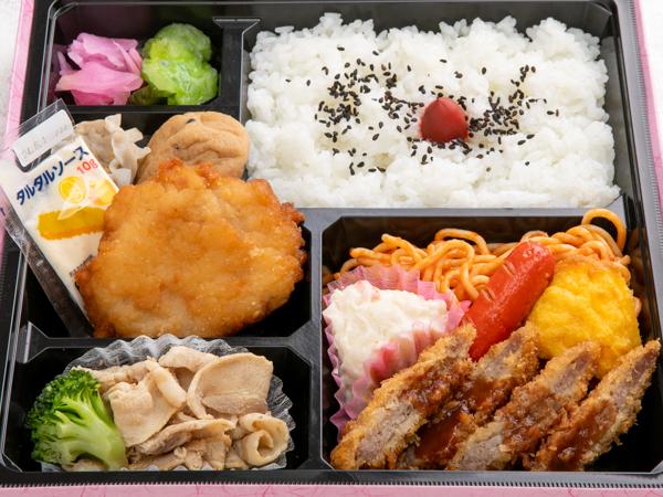 サクサクなローストンカツとチキン南蛮と豚しゃぶ弁当