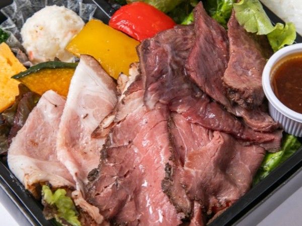 厳選ブラックアンガスサーロインステーキ&ローストポーク&ローストビーフ