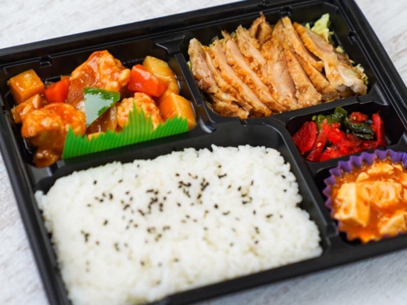 【厳選】Wメイン中華弁当（酢豚＆油淋鶏）