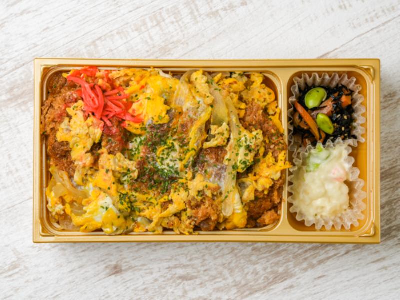 ふわふわ卵のカツとじ重