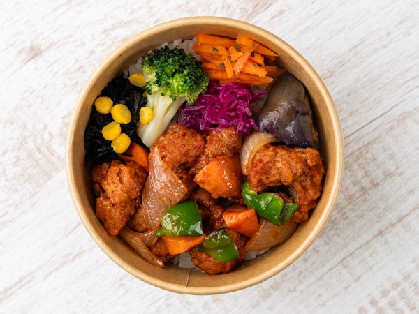 彩り野菜とヴィーガン甘酢和えの弁当