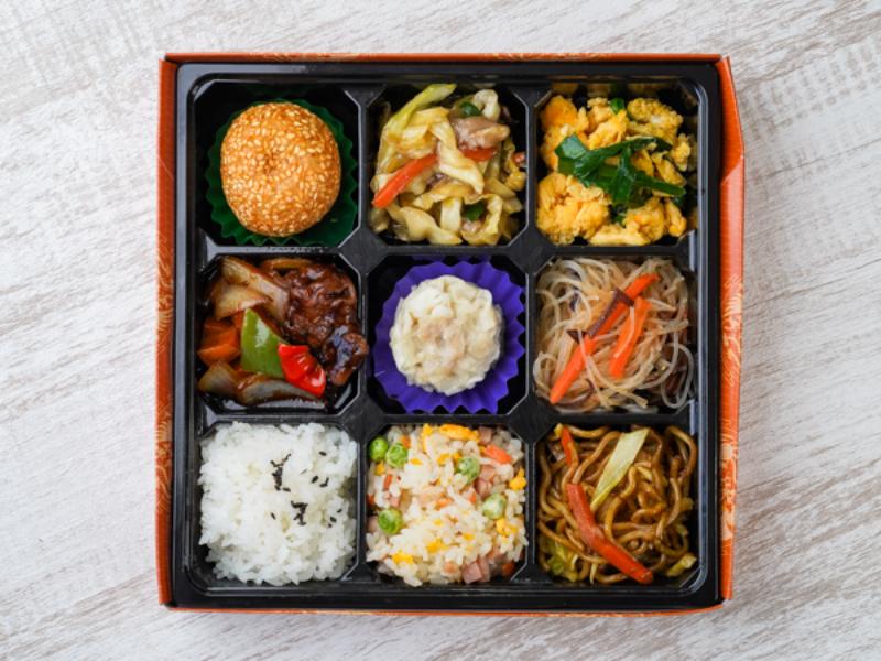 中華9マス弁当〜黒酢酢豚・肉野菜炒め〜