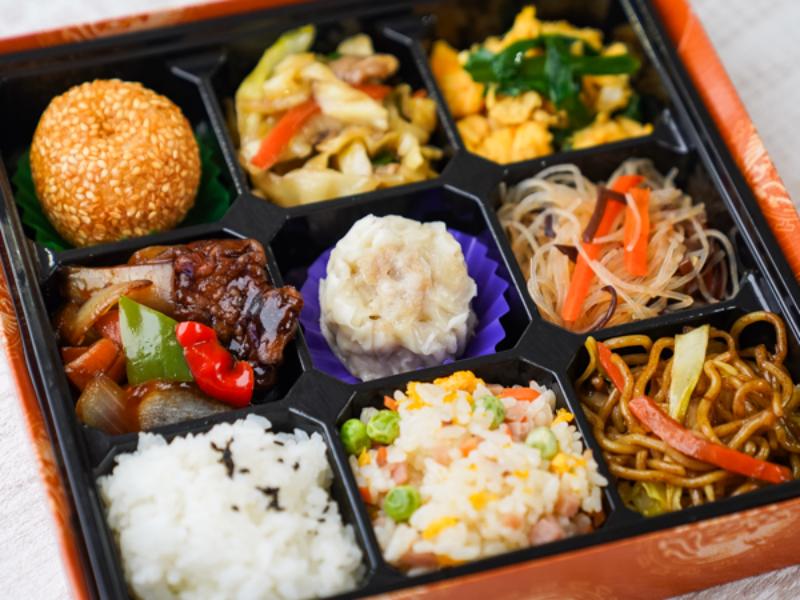 中華9マス弁当〜黒酢酢豚・肉野菜炒め〜