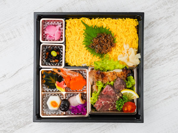 【高級鉄板焼御膳】塩麴仕込みの厳選牛ステーキと甘辛特製ダレの鶏香味焼ステーキ