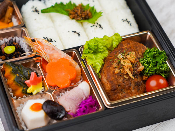 【高級鉄板焼御膳】濃厚デミの蘭麻特製ハンバーグ御膳