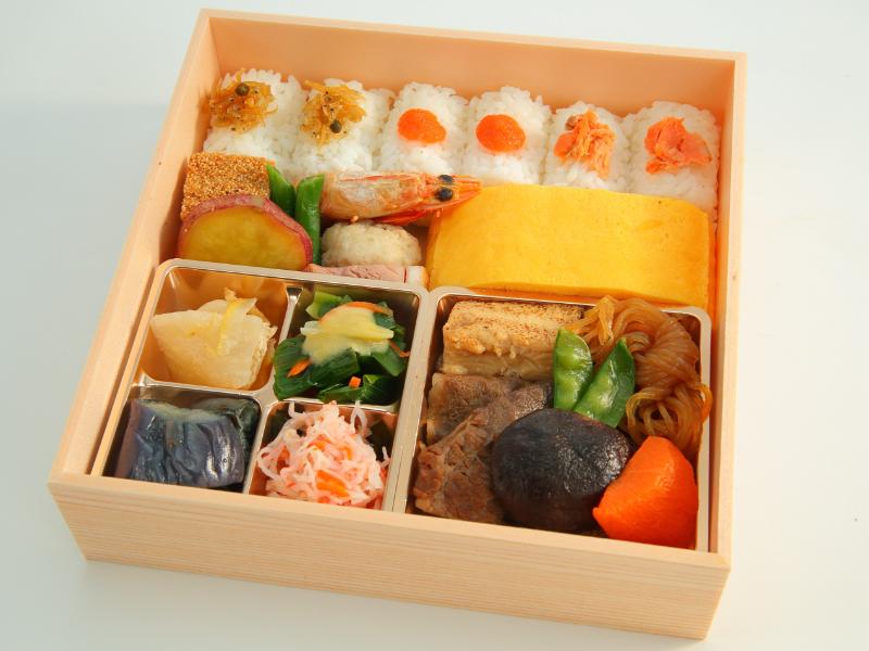 和牛すき焼きとだしまき俵幕の内【915】