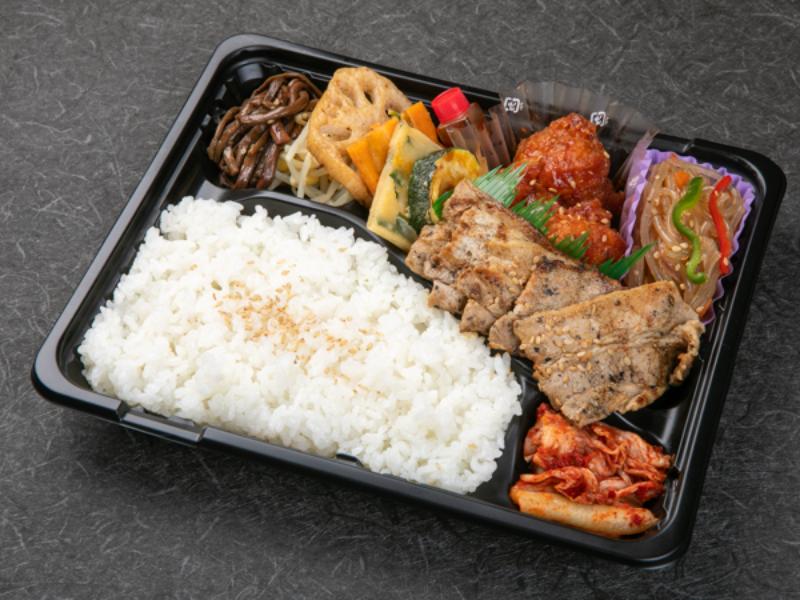 新羅（しらぎ）「炭火焼サムギョプサル」