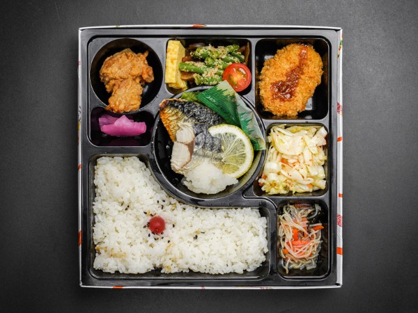 満腹サバ塩焼き幕の内弁当