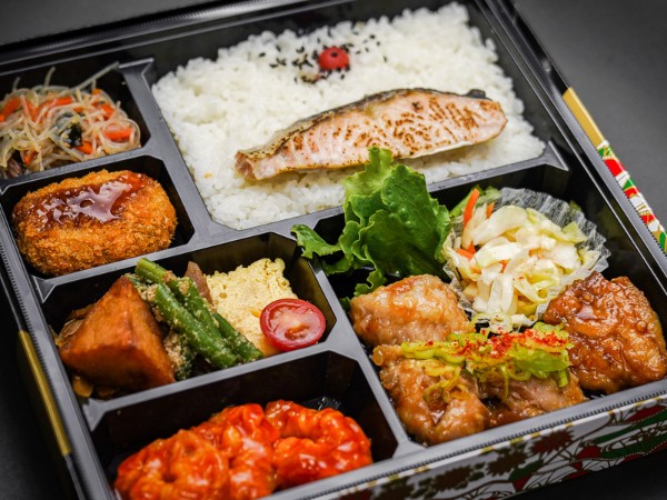 豪華幕ノ内御膳 焼き鳥