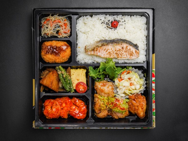 豪華幕ノ内御膳 焼き鳥