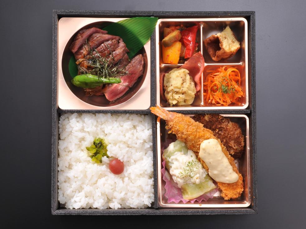 和牛ステーキ＆ミックスフライ弁当