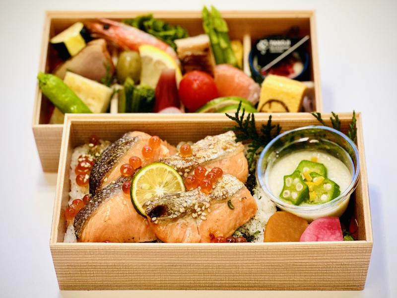 炙りサーモンといくら重弁当〜柚子香るオクラとろろ添え〜