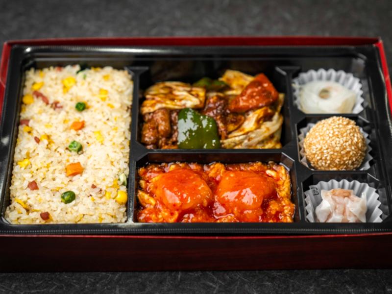ガッツリ御膳（エビ卵チリソース・回鍋肉）