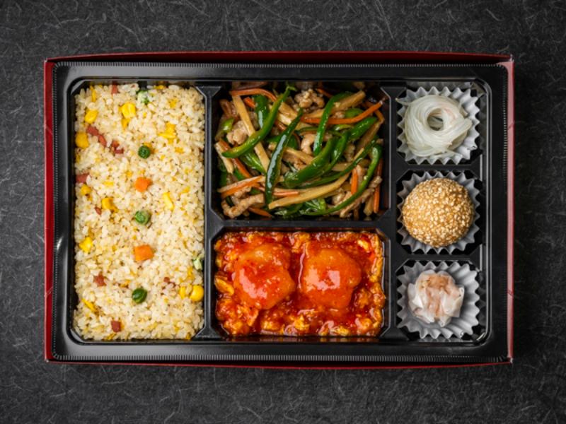 ガッツリ御膳（青椒肉絲・エビ卵チリソース）