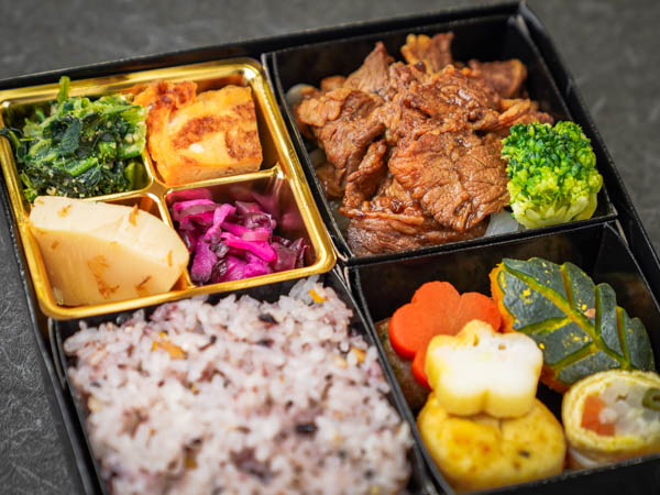 4升7種 牛カルビの特製味噌ダレ焼肉