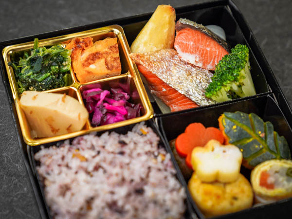 4升7種 銀鮭の炙り焼き