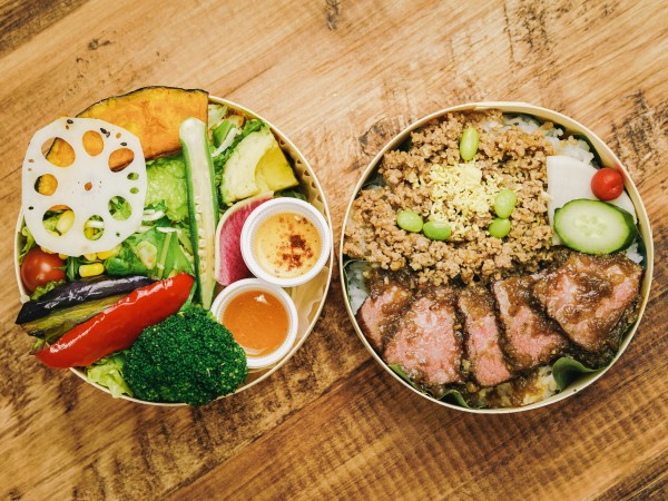 黒毛和牛カルビ二段弁当