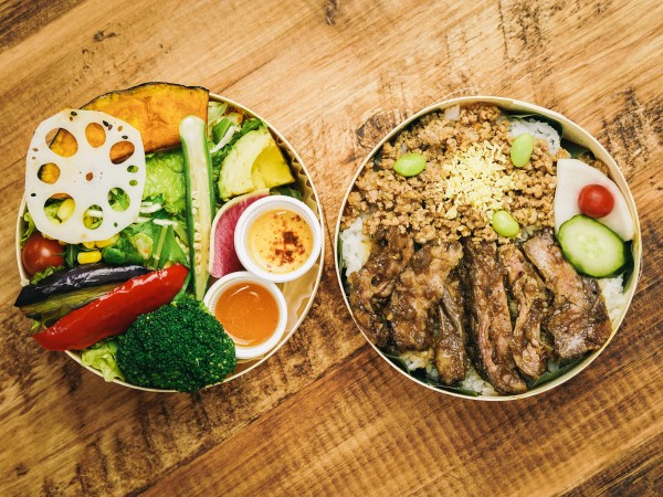 黒毛和牛カイノミ二段弁当