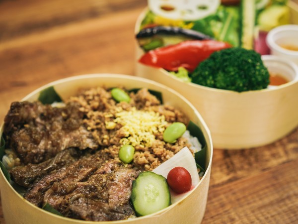 黒毛和牛カイノミ二段弁当