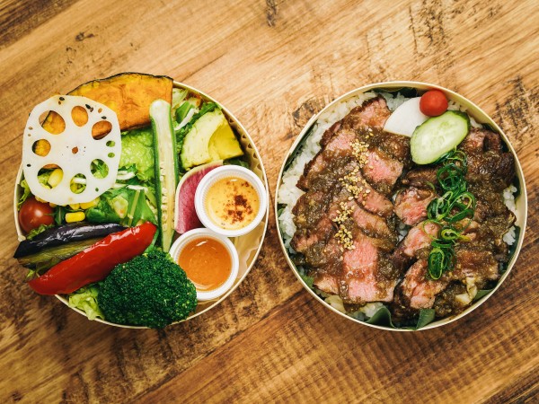 黒毛和牛ザブトン＆カイノミ弁当