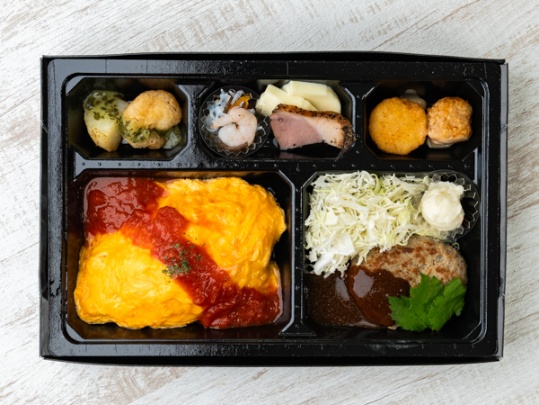 ハンバーグオムライス弁当【お茶付（185ml 缶）】