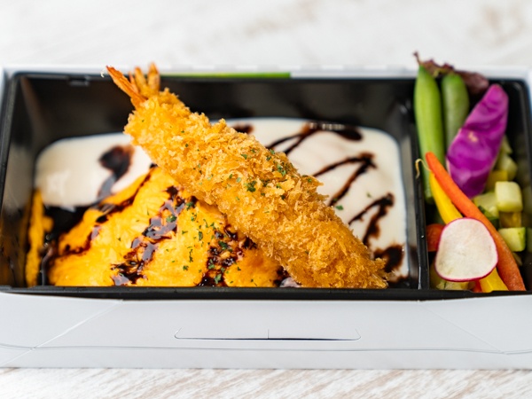 ホワイトソースオムライス弁当