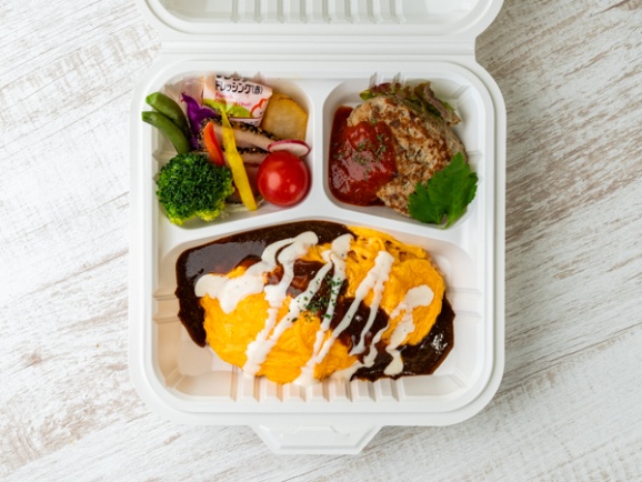 飾り野菜とイタリアンハンバーグオムライス弁当