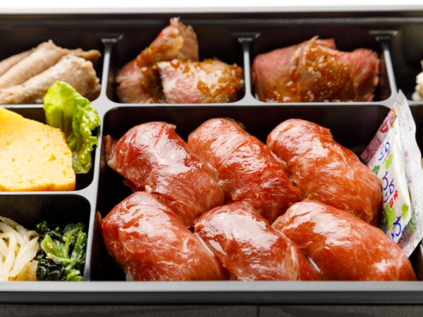 黒毛和牛炙り寿司御膳