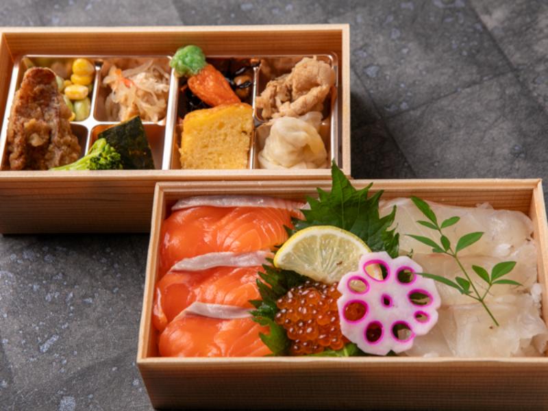 【南喜久の昆布〆】熟成サーモン・いくらと鯛食べ比べ2段重