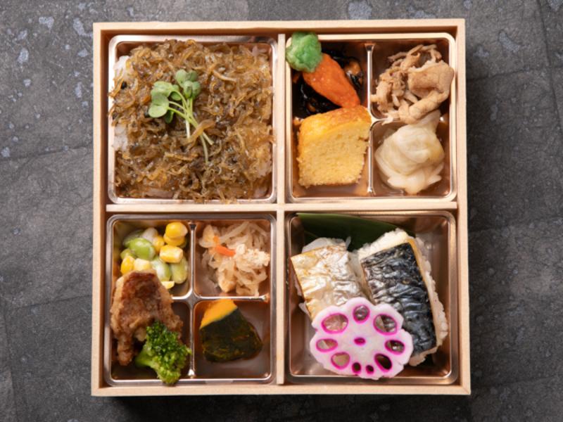 焼き鯖棒寿しとちりめんじゃこ御膳