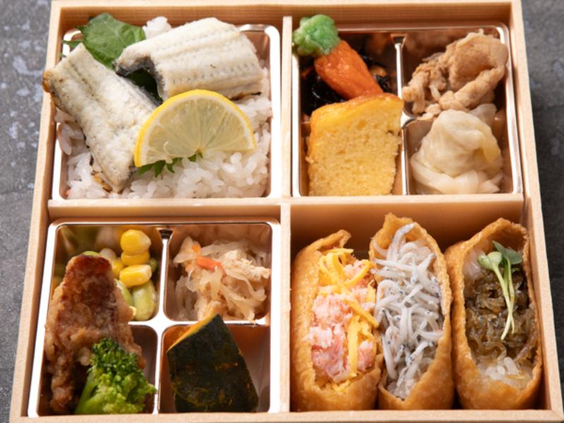 4升御膳〜鰻の白焼きと彩り稲荷(かにちらし・しらす・ちりめんじゃこ)〜