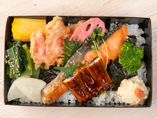 銀鮭塩焼きとうなぎ蒲焼きの海苔弁当