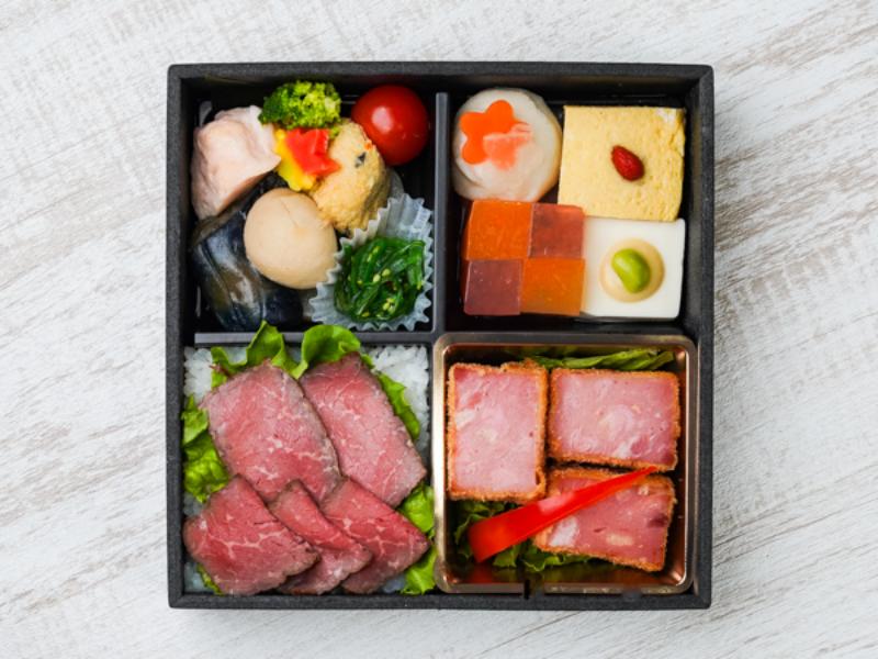 〜厚切りハムカツ〜和惣菜の牛ロースト重弁当