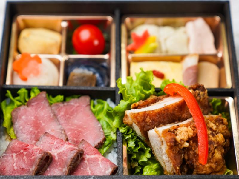 〜鶏の竜田揚げ〜牛ロースト重とこだわり和惣菜 御膳