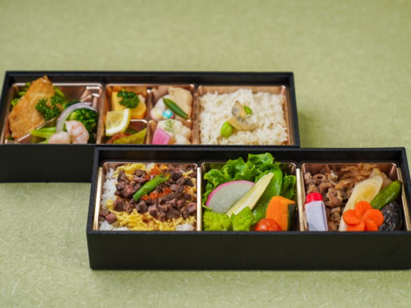 厳選牛すき焼きと旬魚の西京焼きの二段御膳（～1月7日まで納品不可）