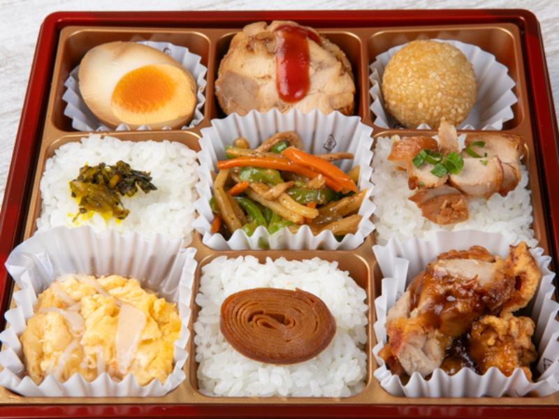 【贅沢9マス】青椒肉絲・油淋鶏・かに玉