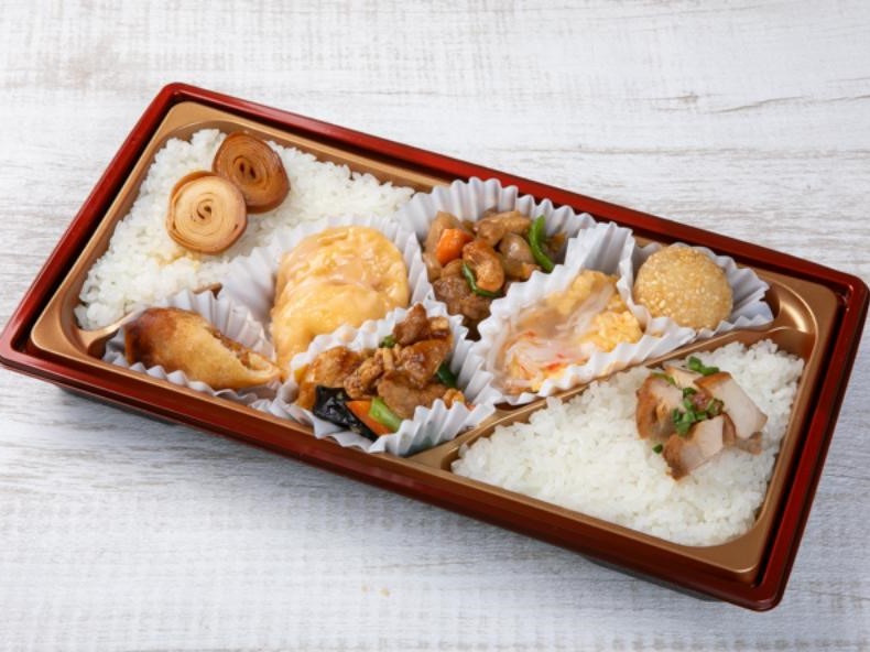 【メイン4種ボリューム満点】エビマヨ・豚肉ときくらげ卵炒め・鶏肉とカシューナッツ炒め・かに玉