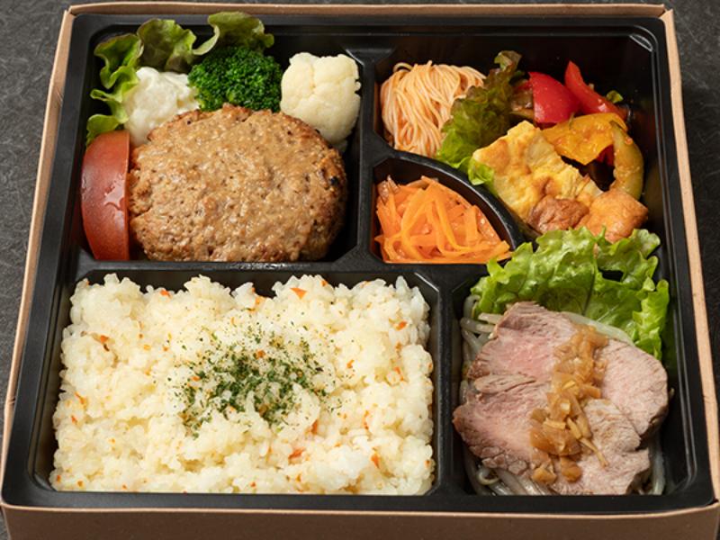 ハンバーグとローストビーフの彩り御膳～バターライス添え～