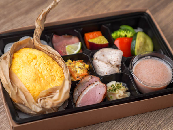 淡路町カフェBOX CARINA（カリーナ）