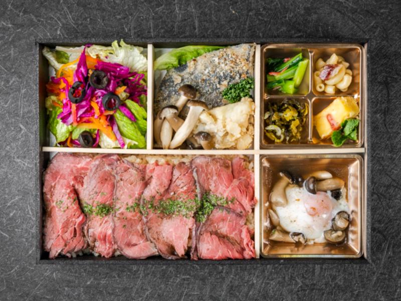 鰆の香草グリルとローストビーフ重