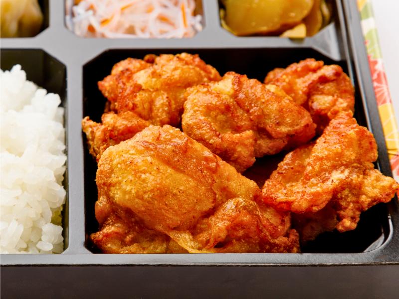 鶏唐揚げと餃子弁当