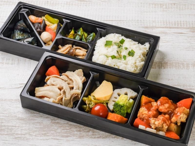 【豪華2段】甘からダレの鶏の唐揚げと野菜と豚の蒸ししゃぶしゃぶ