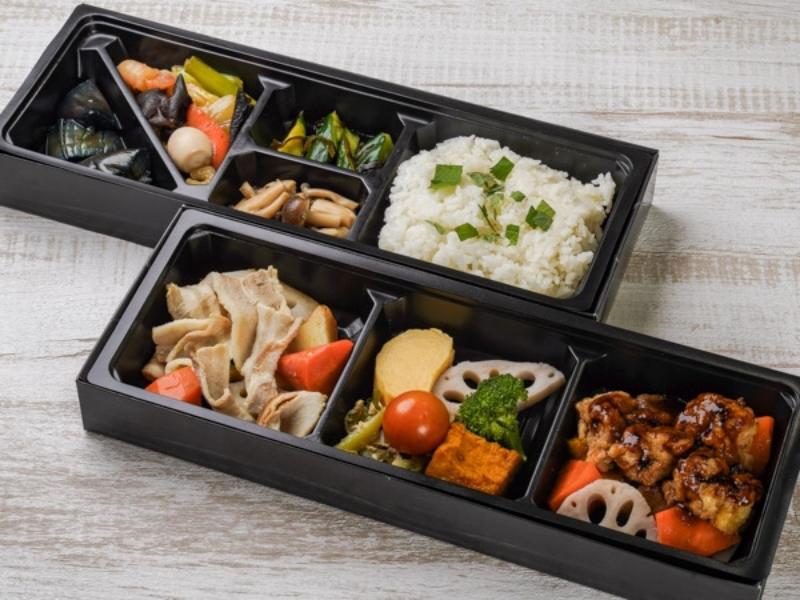 【豪華2段】鶏と野菜の黒酢あんと野菜と豚の蒸ししゃぶしゃぶ