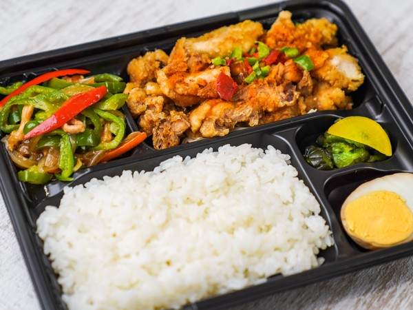 【イイ値！】油淋鶏＆青椒肉絲弁当