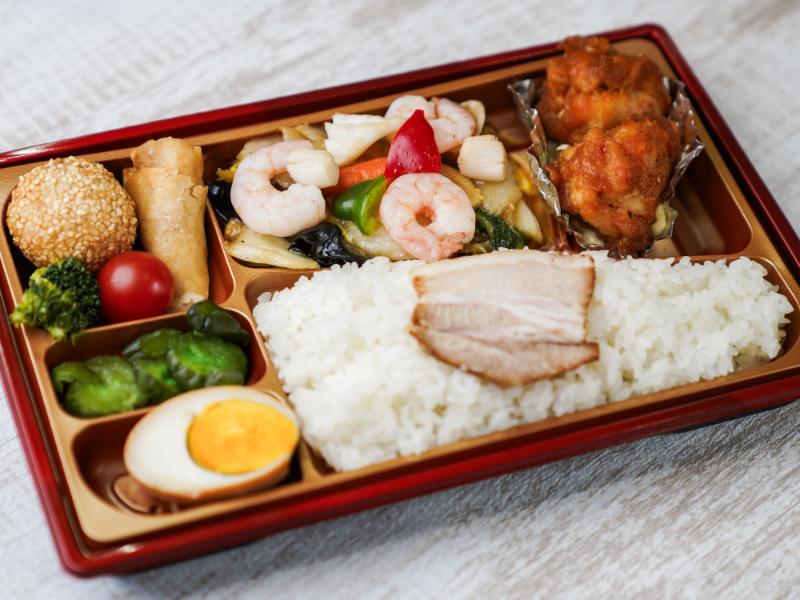 八宝菜＆特製唐揚げ弁当